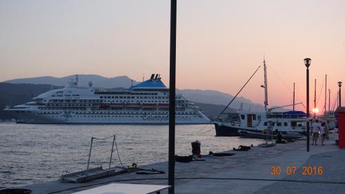 Samos LeeZe   Cruise ship359 (1)